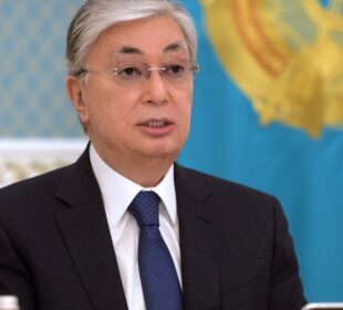 Саясаттанушы кезектен тыс президент сайлауы қашан өтетінін айтты
